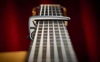 Capo Performance Classic Guitar, silver Guitar Accessories - Image 2