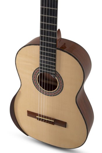 MAGISTRAL Series all solid Spruce Manuel Rodriguez classical guitars - Image 4